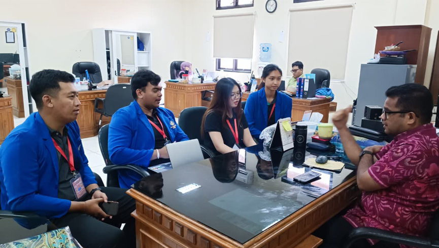 Bimbingan Penyusunan Laporan Akhir Mahasiswa Mahasiswi Magang Bersama Mentor di PTUN Denpasar