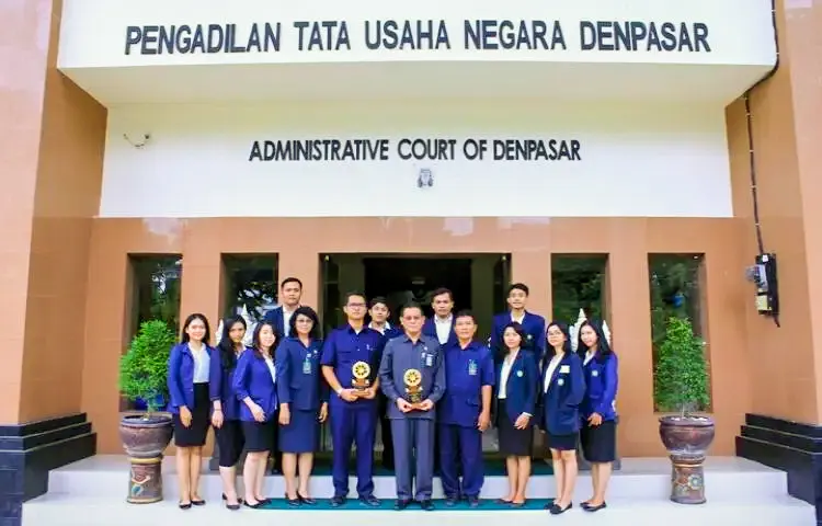 Pelepasan dan Perpisahan Mahasiswa Fakultas Hukum Universitas Udayana Program PKKH Periode ke XXXIII Tahun 2016