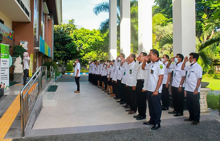 Pelaksanaan Apel Pagi Pengadilan TUN Denpasar