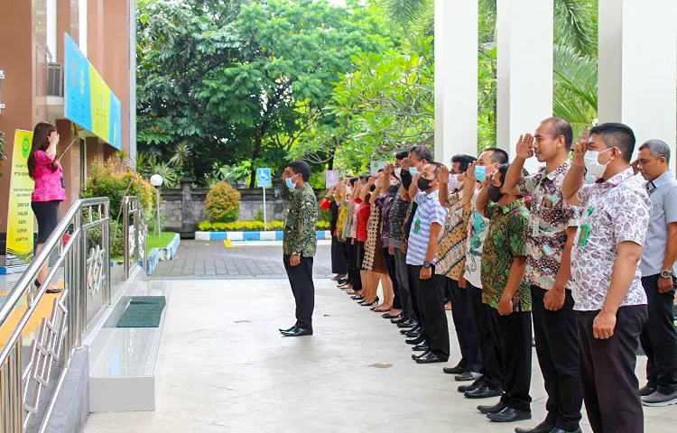 Kegiatan Apel Sore Pengadilan Tata Usaha Negara Denpasar