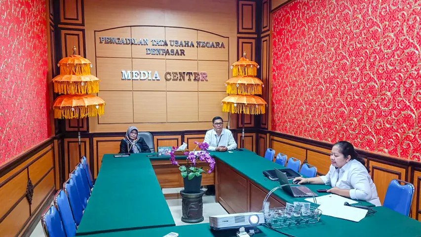 PTUN Denpasar Mengikuti Webinar Pemantauan Pengadilan