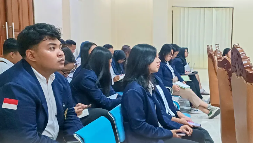 Pemaparan Materi Hukum Acara Peradilan Tata Usaha Negara Kepada Mahasiswa Magang Universitas Udayana