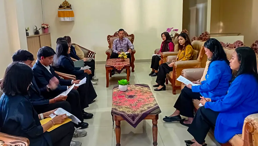 Mahasiswa Magang PTUN Denpasar Melaksanakan Kegiatan Bimbingan