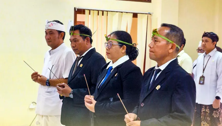 Pelantikan dan Pengambilan Sumpah Jabatan Pejabat Kepaniteraan PTUN Denpasar