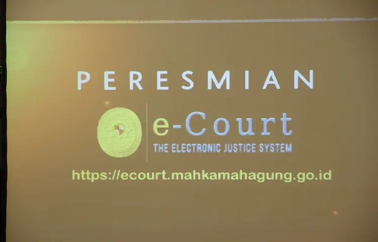 Ketua Mahkamah Agung Luncurkan Aplikasi E-C0URT