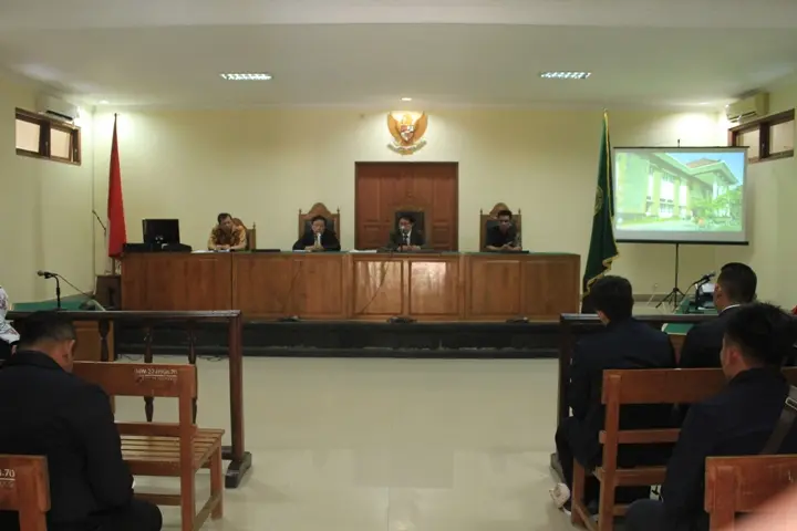 Kunjungan Studi Lapangan Mahasiswa F.H.UNTAG 1945 Semarang