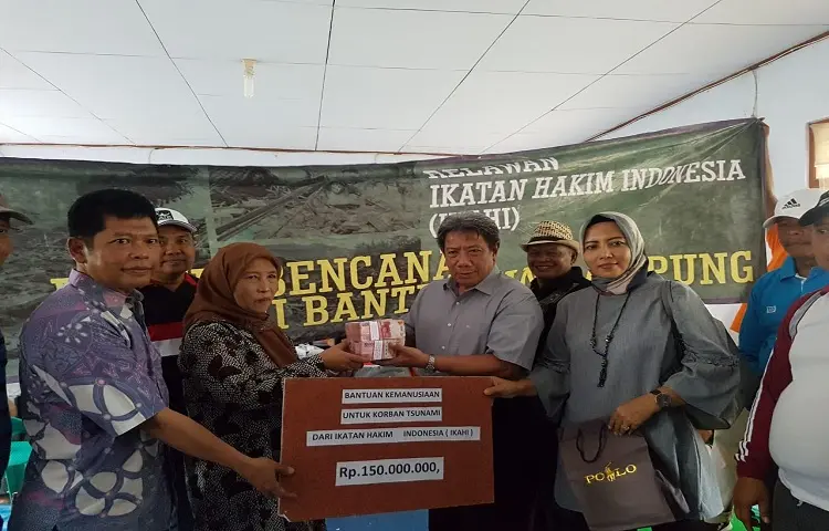 MAHKAMAH AGUNG PEDULI BANTU KORBAN TSUNAMI DI BANTEN