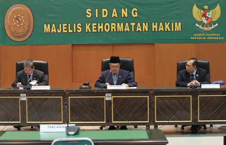 Majelis Kehormatan Hakim Tidak Berwenang Periksa Hakim EW
