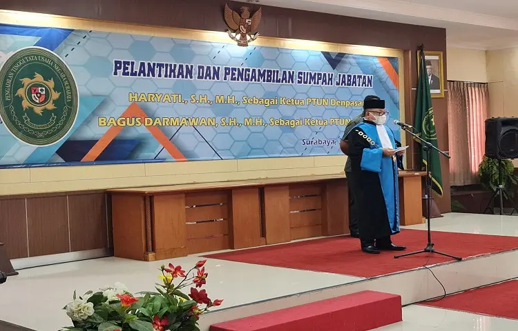 Pelantikan dan Pengambilan Sumpah Jabatan Ibu Haryati,S.H.M.H. sebagai Ketua Pengadilan Tata Usaha Negara Denpasar