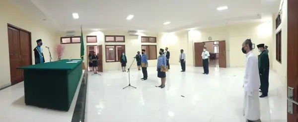 Pelantikan dan Pengambilan Sumpah/Janji PNS Pengadilan TUN Denpasar an.Edo Manfaluti,S.A.P dan Luh Putu Suarniti,S.Sos