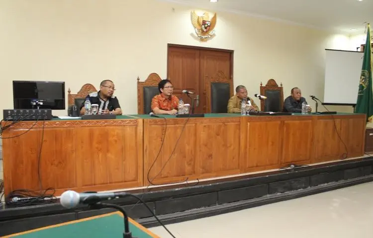 Pembinaan Pengadilan Tinggi TUN Surabaya ke Pengadilan TUN Denpasar