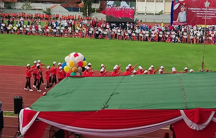 Pembukaan PTWP (Persatuan Tenis Warga Pengadilan) di Semarang