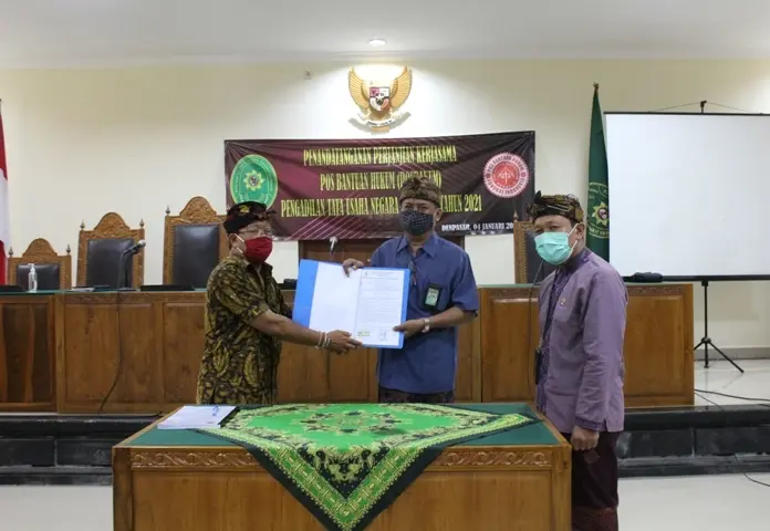 Penandatanganan Perjanjian Kerjasama Pos Bantuan Hukum (Posbakum) Pengadilan TUN Denpasar Tahun 2021