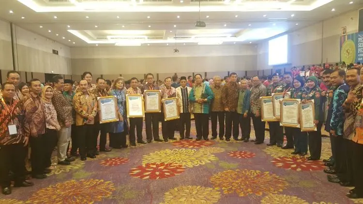 Penerimaan Sertifikat Akreditasi Penjaminan Mutu