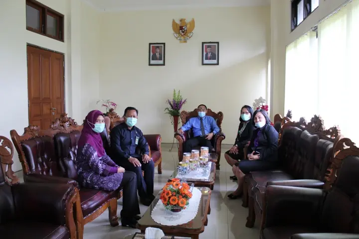 Perkenalan Bapak Kusman, S.IP.,S.H.,M.H. sebagai Ketua Baru Pengadilan TUN Denpasar beserta Ibu
