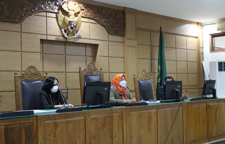 Perkenalan Ketua Pengadilan Tata Usaha Negara Denpasar Ibu Haryati.,S.H.,M.H. dan Hakim