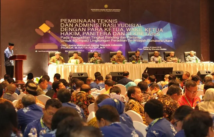 PIMPINAN MAHKAMAH AGUNG MELAKUKAN PEMBINAAN TERHADAP EMPAT LINGKUNGAN PERADILAN SE WILAYAH SUMATERA UTARA