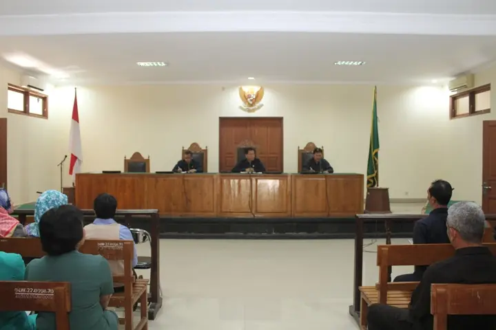 Rapat Bulanan dan Pembinaan Ketua PTUN Denpasar bulan Desember 2017