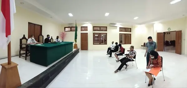Rapat Evlauasi Kinerja Triwulan I Tahun 2020 dan Rapat Bulan April Pengadilan TUN Denpasar