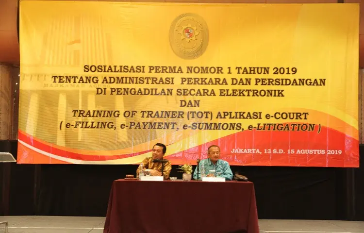 SAMBUT ERA PERADILAN SECARA ELEKTRONIK (E-LITIGATION), MAHKAMAH AGUNG ADAKAN SOSIALISASI KEPADA PENGADILAN PILOT PROJECT.