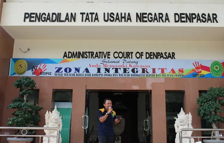 Senam Aerobik di Jumat Sehat Pengadilan Tata Usaha Negara Denpasar