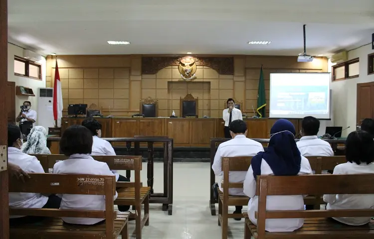 Sosialisasi Internal Inovasi PTSP Online Pengadilan Tata Usaha Negara Denpasar.