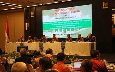Ungkap Berbagai Pengaduan, Ketua MA Ajak Warga Peradilan Meningkatkan Kualitas Diri
